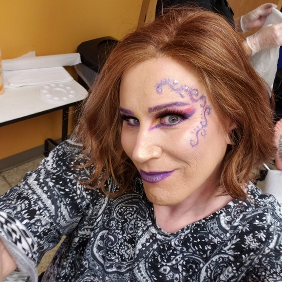 Meet your Posher, Olivia - Picture 2 of 2